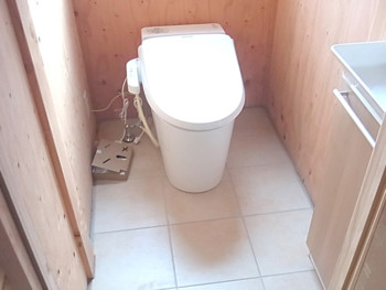 トイレのタイル補修
